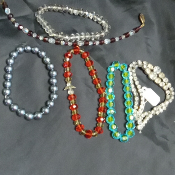 Vintage Bundle of Beautiful bracelets - Picture 7 of 7